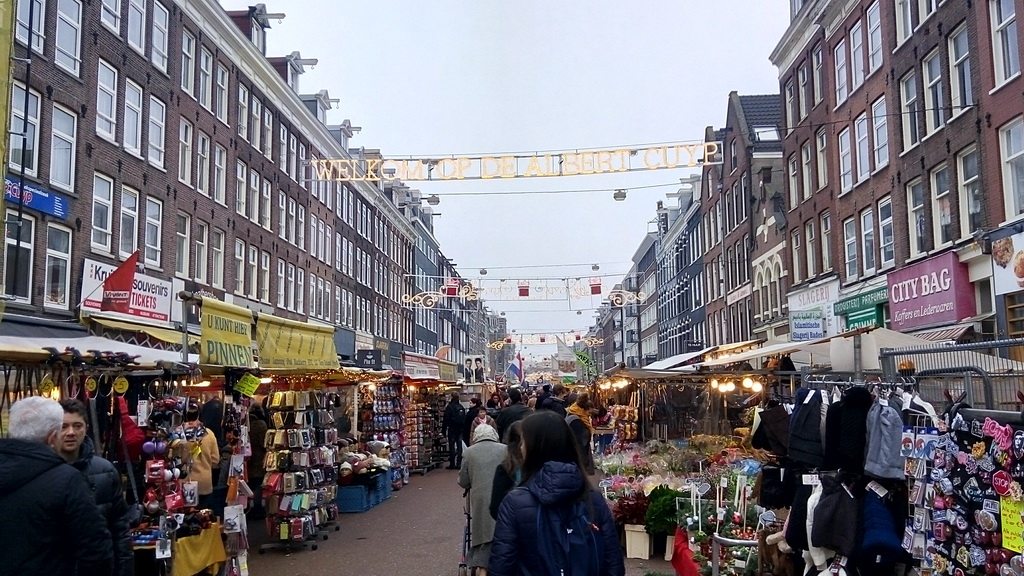 Рынок Альберта Кейпа в Амстердаме