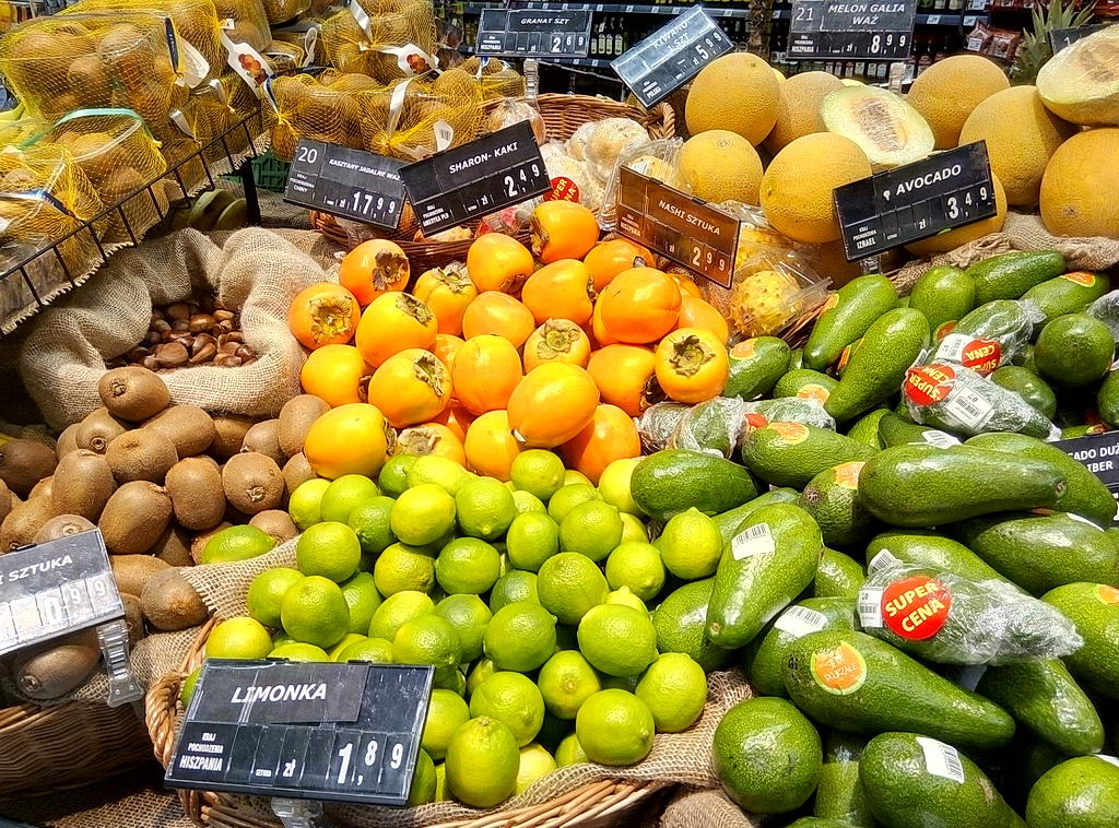 Цены на хурму в супермаркетах Варшавы