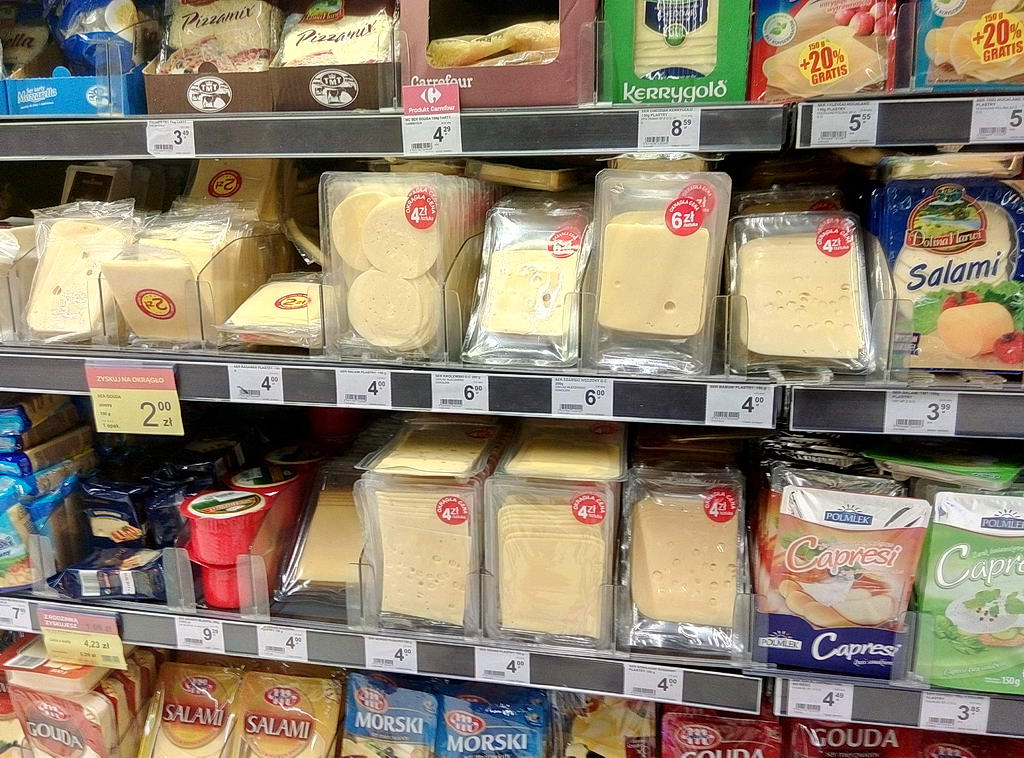 Цены на сыр "Гауда" в супермаркетах Варшавы