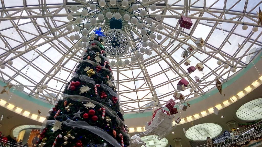 Новогодняя елка в ТРК Столица в Минске